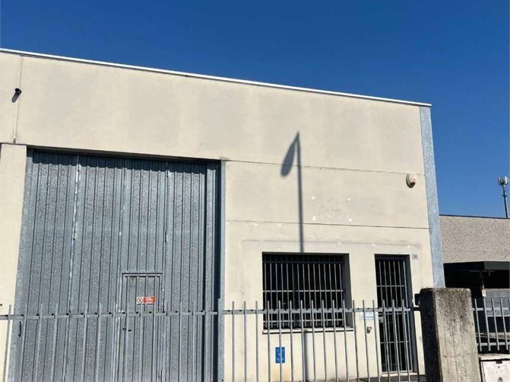 ufficio in vendita a Reggio nell'Emilia in zona Stranieri / Bazzarola