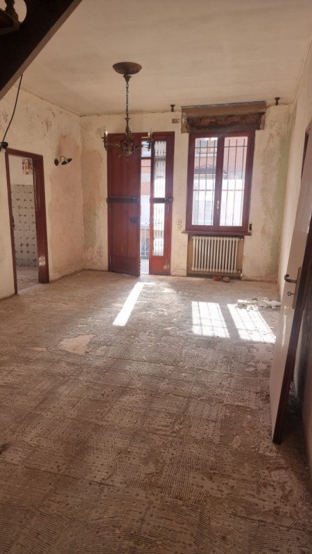 casa indipendente in vendita a Reggio nell'Emilia