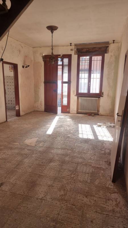 casa indipendente in vendita a Reggio nell'Emilia