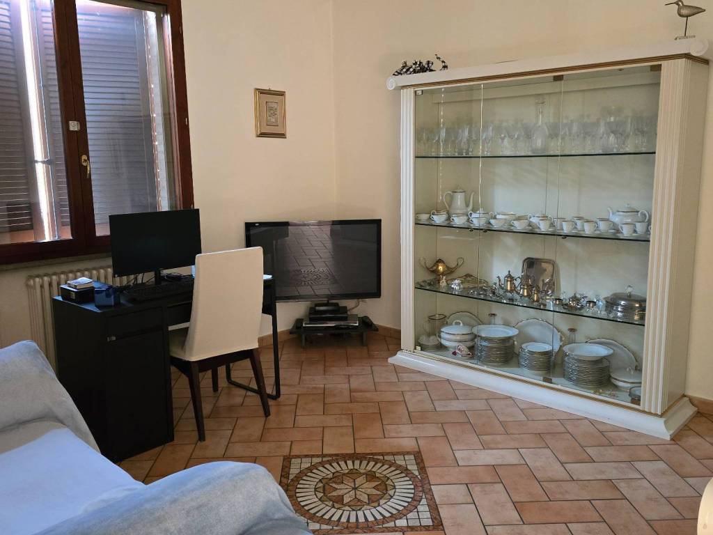 casa indipendente in vendita a Reggio nell'Emilia in zona Città Storica