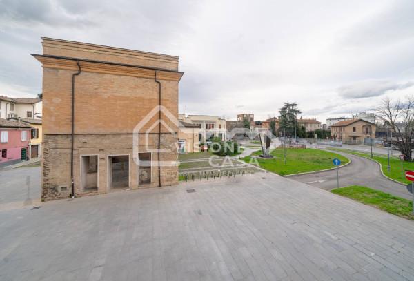 appartamento in vendita a Reggio nell'Emilia in zona Città Storica
