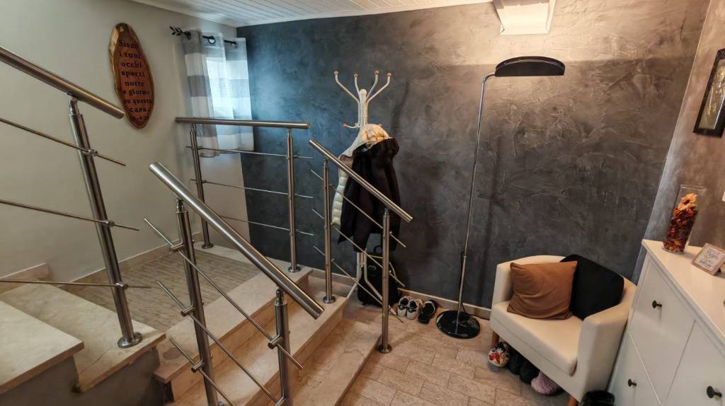 casa indipendente in vendita a Reggio nell'Emilia in zona Rivalta