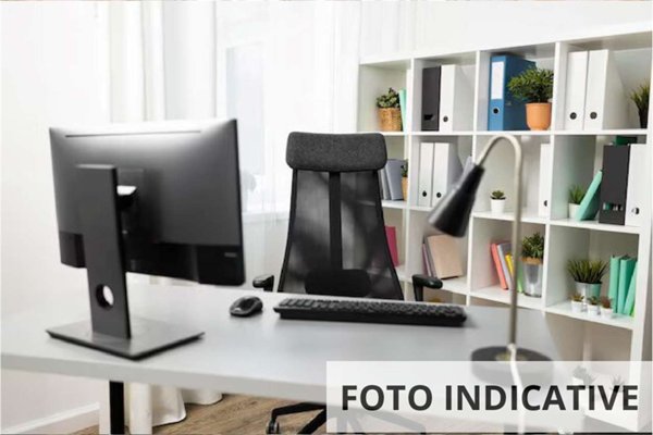 ufficio in vendita a Reggio nell'Emilia in zona Ospizio