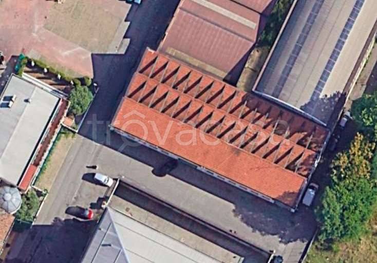 locale di sgombero in vendita a Reggio nell'Emilia in zona Ospizio
