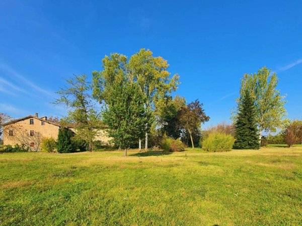 casa indipendente in vendita a Reggio nell'Emilia in zona Codemondo