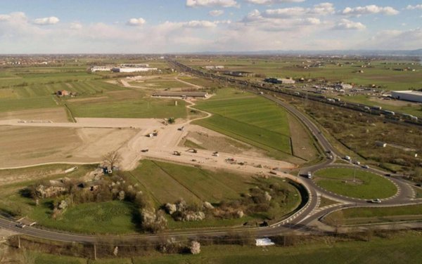 terreno edificabile in vendita a Reggio nell'Emilia in zona Cavazzoli