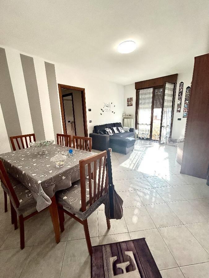 appartamento in vendita a Reggio nell'Emilia in zona Cavazzoli