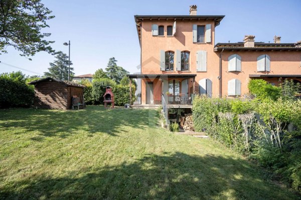casa indipendente in vendita a Reggio nell'Emilia in zona San Bartolomeo