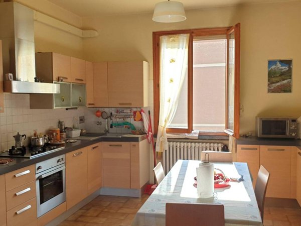 casa indipendente in vendita a Reggio nell'Emilia in zona Città Storica