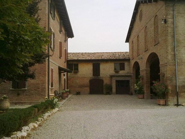 casa indipendente in vendita a Reggio nell'Emilia in zona Fogliano