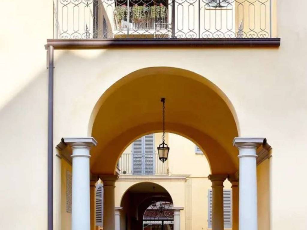 appartamento in vendita a Reggio nell'Emilia in zona Città Storica