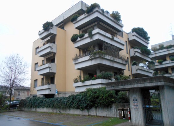 appartamento in vendita a Reggio nell'Emilia in zona Tribunale