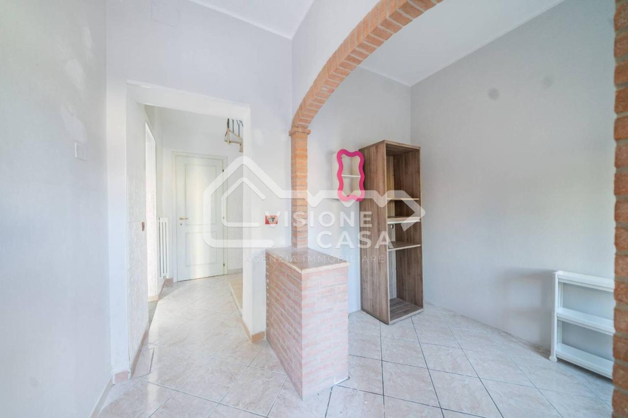 casa indipendente in vendita a Reggio nell'Emilia in zona Cavazzoli