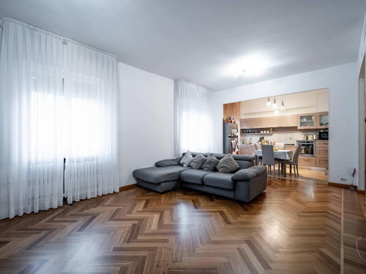 appartamento in vendita a Reggio nell'Emilia in zona Città Storica