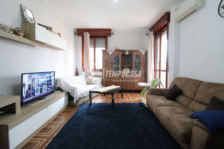 appartamento in vendita a Reggio nell'Emilia in zona Città Storica