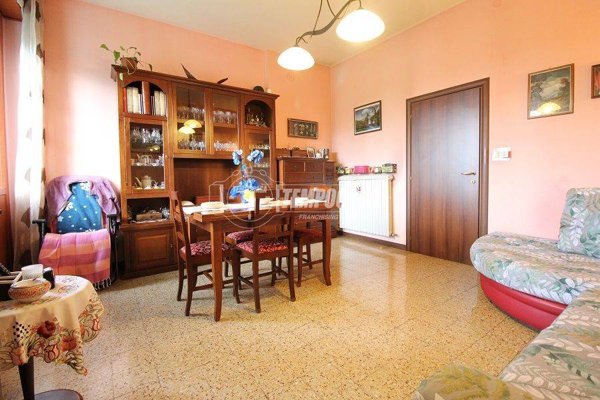appartamento in vendita a Reggio nell'Emilia in zona Città Storica
