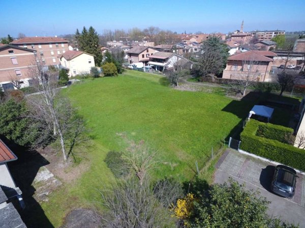 terreno agricolo in vendita a Reggio nell'Emilia in zona Sesso