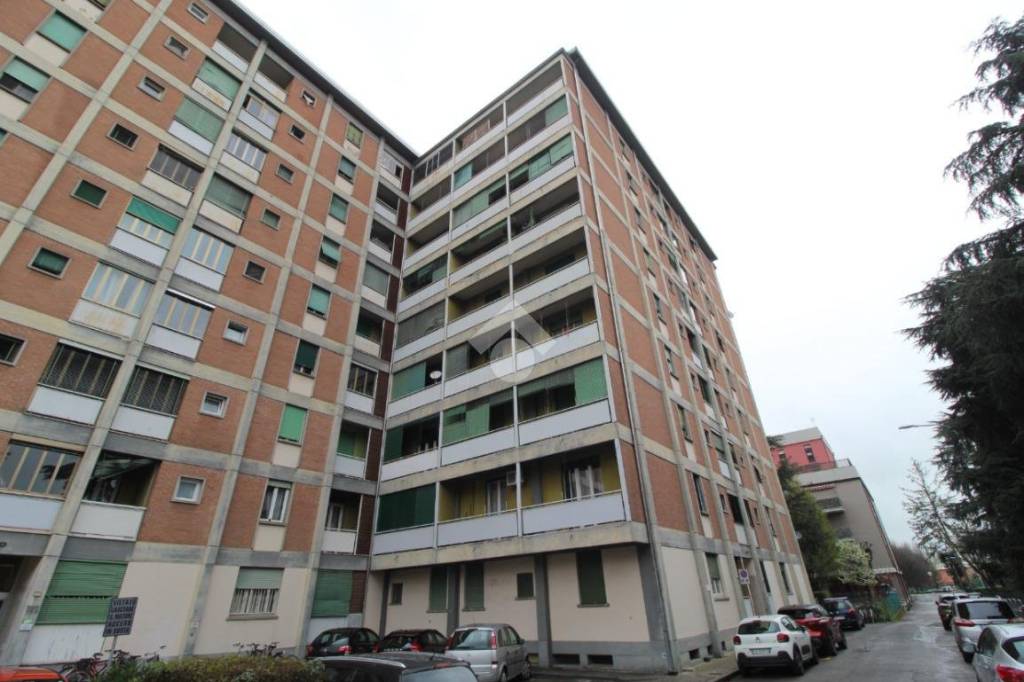 appartamento in vendita a Reggio nell'Emilia in zona Ospizio