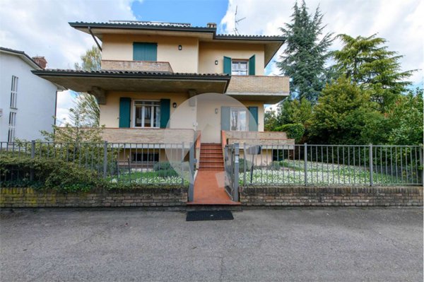 casa indipendente in vendita a Reggio nell'Emilia in zona Fogliano