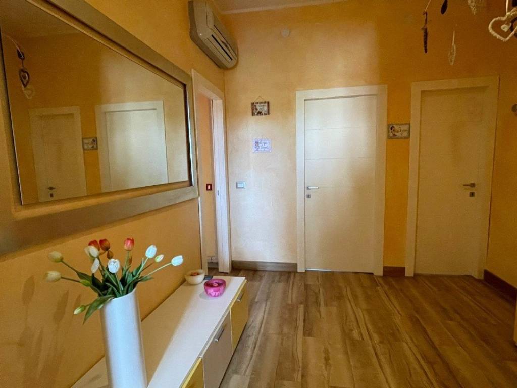 appartamento in vendita a Reggio nell'Emilia in zona Città Storica