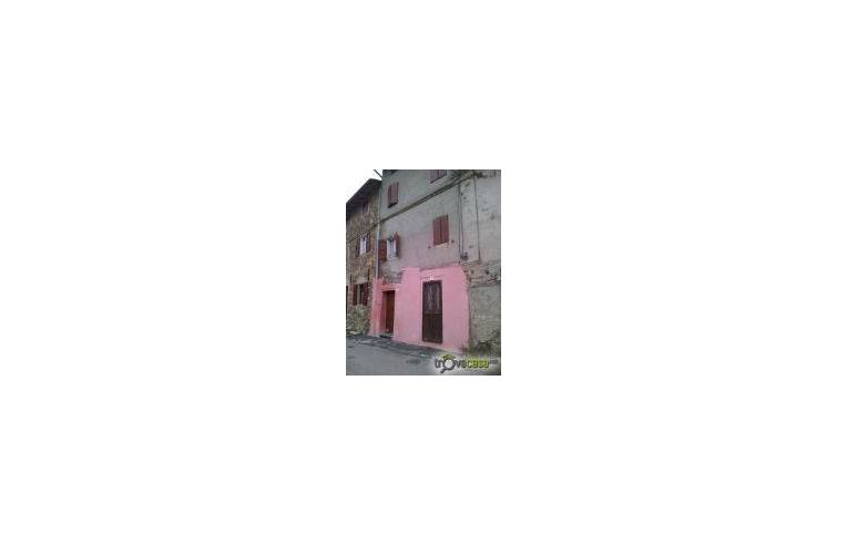 casa indipendente in vendita a Reggio nell'Emilia in zona Città Storica