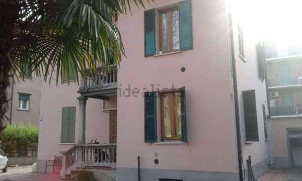 casa indipendente in vendita a Reggio nell'Emilia