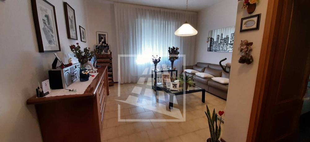 casa indipendente in vendita a Reggio nell'Emilia in zona Regina Pacis