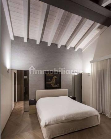 casa indipendente in vendita a Reggio nell'Emilia in zona Città Storica