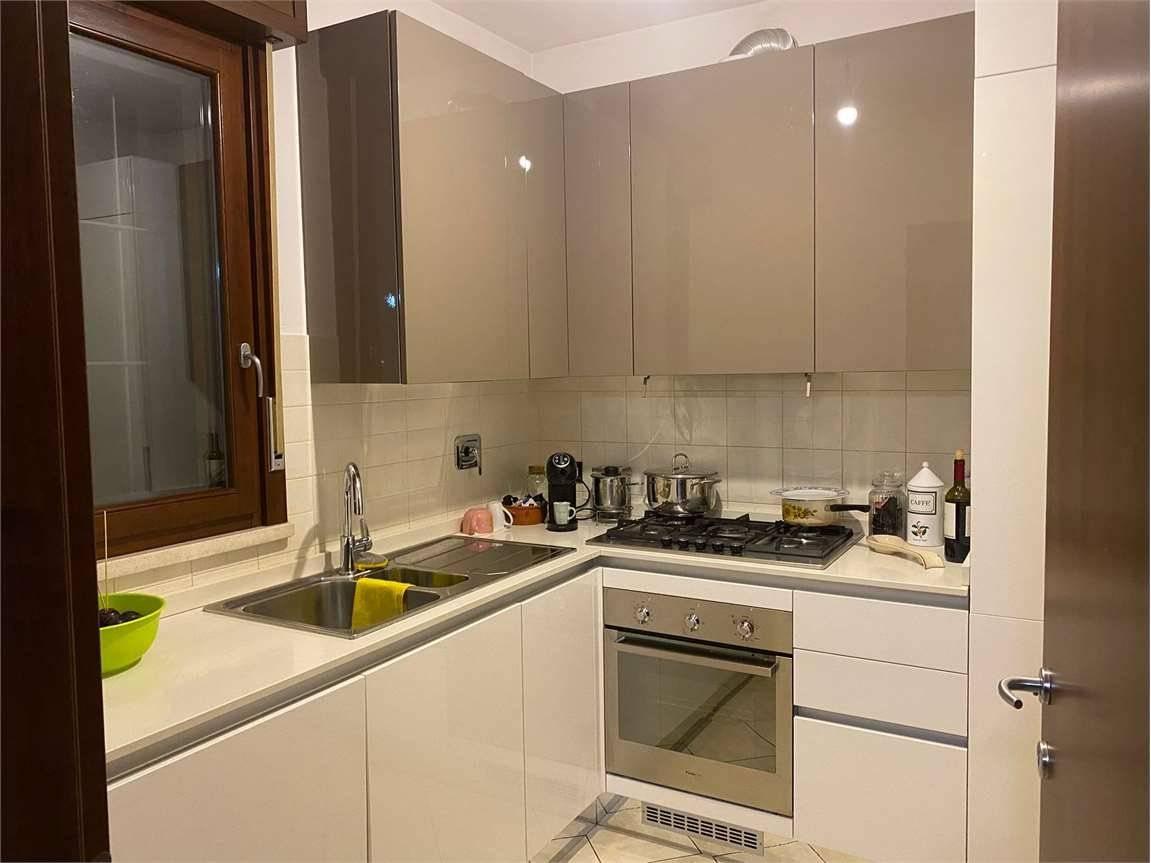 appartamento in vendita a Reggio nell'Emilia in zona Città Storica