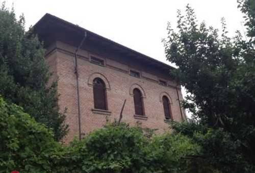 casa indipendente in vendita a Reggio nell'Emilia in zona Mirabello