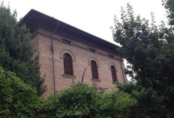 casa indipendente in vendita a Reggio nell'Emilia in zona Città Storica