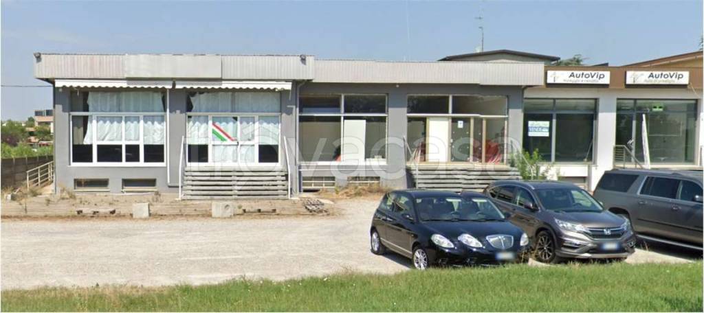 ufficio in vendita a Reggio nell'Emilia in zona Mancasale