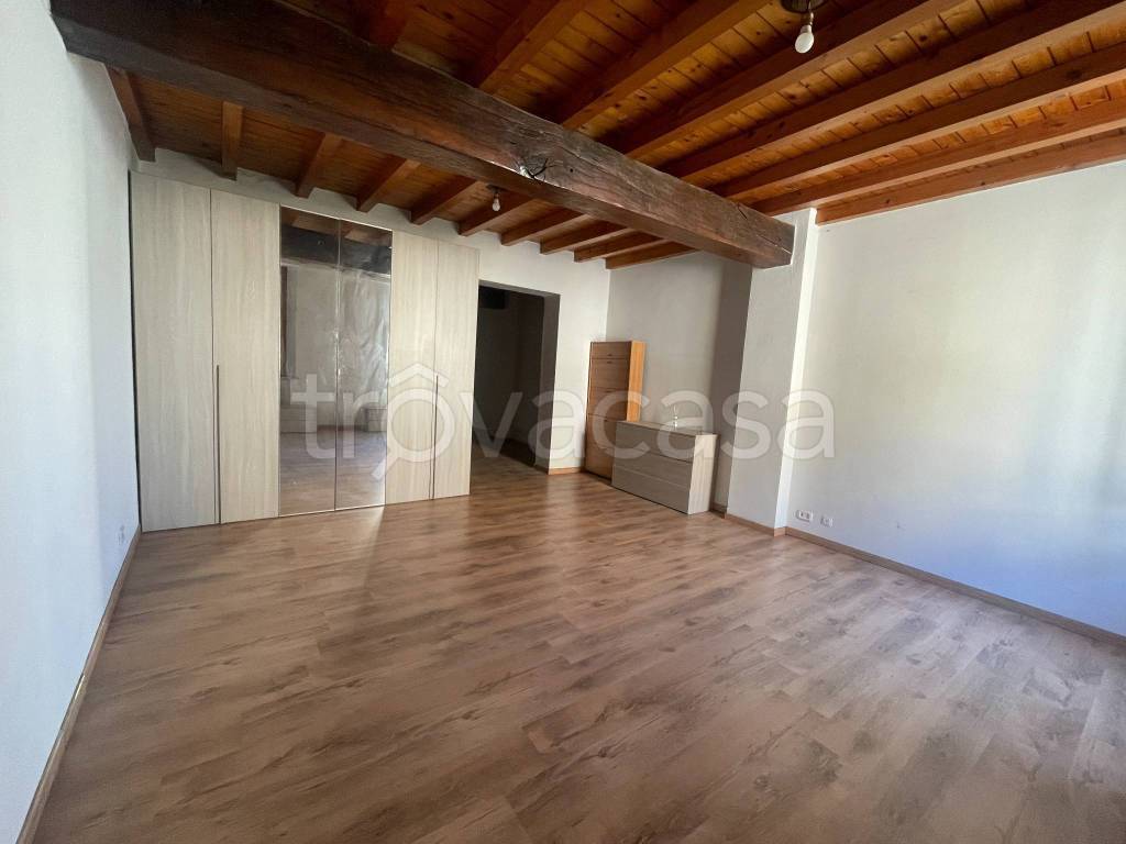 casa indipendente in vendita a Reggio nell'Emilia in zona Città Storica