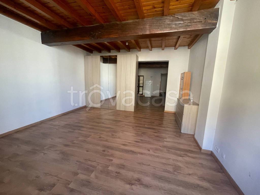 casa indipendente in vendita a Reggio nell'Emilia in zona Città Storica