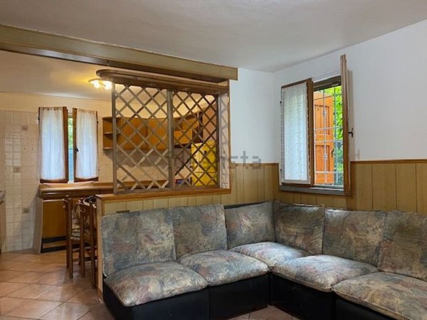 casa semindipendente in vendita a Reggio nell'Emilia