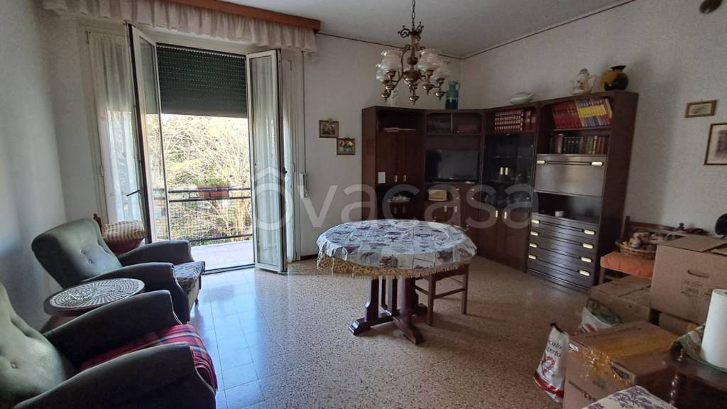 appartamento in vendita a Reggio nell'Emilia in zona Città Storica