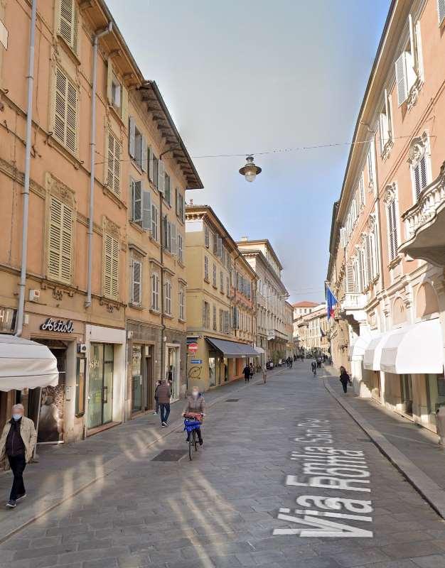 casa indipendente in vendita a Reggio nell'Emilia in zona Città Storica