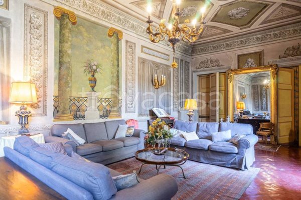 appartamento in vendita a Reggio nell'Emilia in zona Città Storica