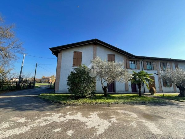 appartamento in vendita a Reggio nell'Emilia in zona Rivalta