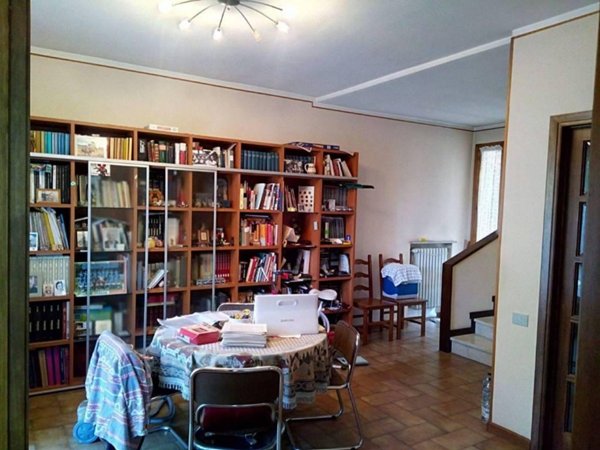 casa indipendente in vendita a Reggio nell'Emilia in zona Città Storica