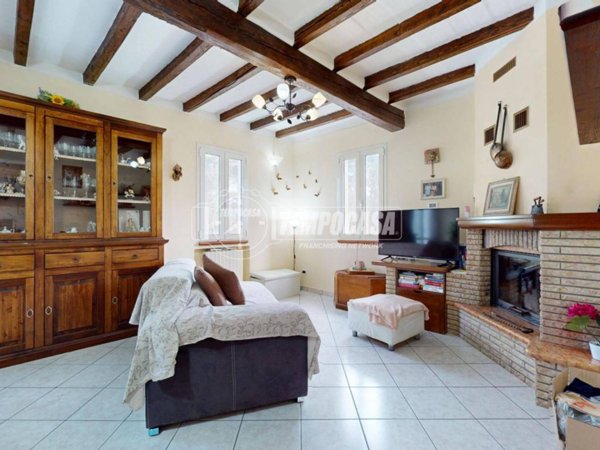 casa indipendente in vendita a Reggio nell'Emilia in zona San Prospero Strinati