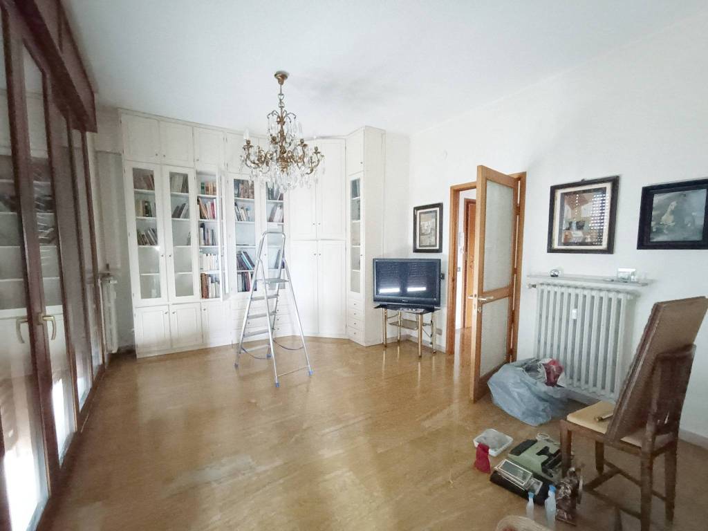 appartamento in vendita a Reggio nell'Emilia in zona Città Storica