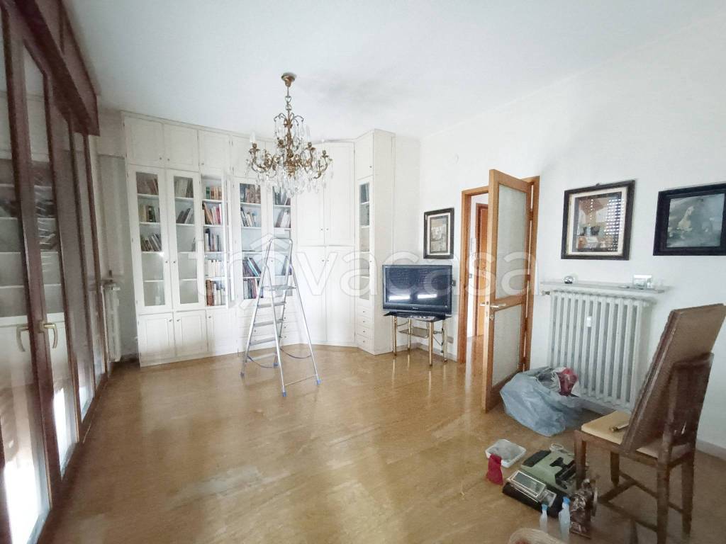 appartamento in vendita a Reggio nell'Emilia in zona Città Storica
