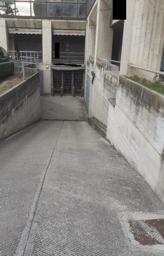 negozio in vendita a Reggio nell'Emilia in zona Tribunale