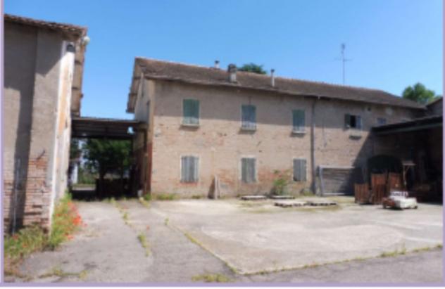 casa indipendente in vendita a Reggio nell'Emilia in zona Villa Bagno