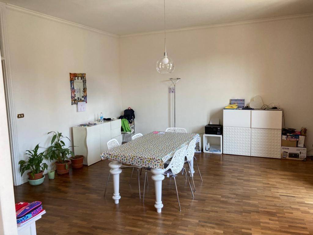 appartamento in vendita a Reggio nell'Emilia in zona Città Storica