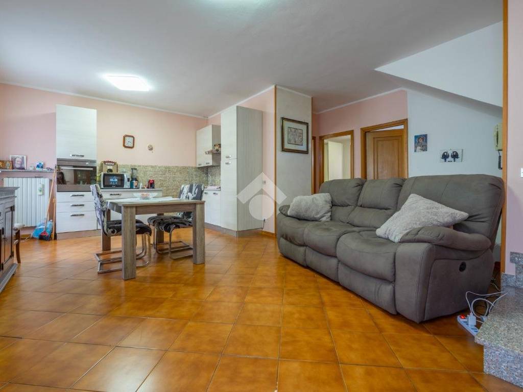 appartamento in vendita a Reggio nell'Emilia in zona Baragalla
