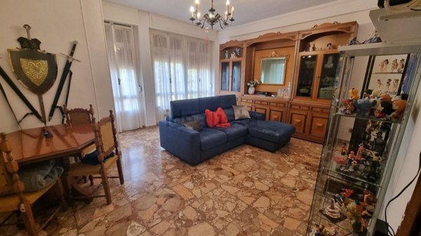 appartamento in vendita a Reggio nell'Emilia in zona Mirabello
