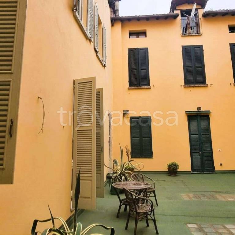 appartamento in vendita a Reggio nell'Emilia in zona Città Storica