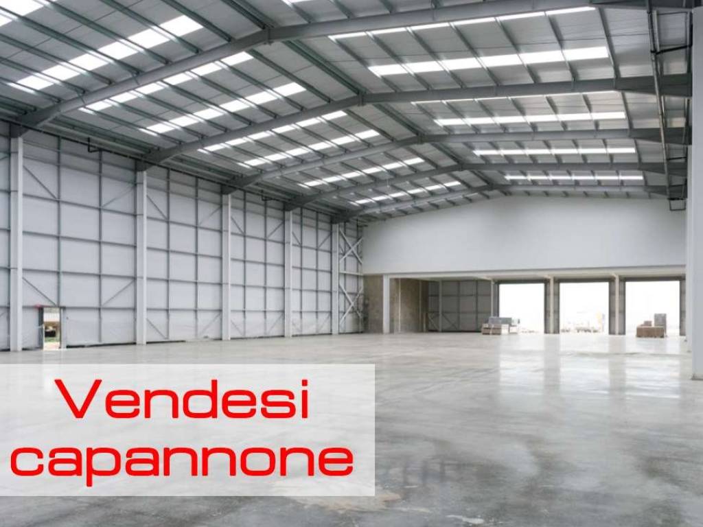locale commerciale in vendita a Reggio nell'Emilia in zona Pieve Modolena
